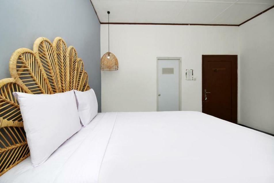Rarem Bed & Breakfast Bandar Lampung Exterior photo